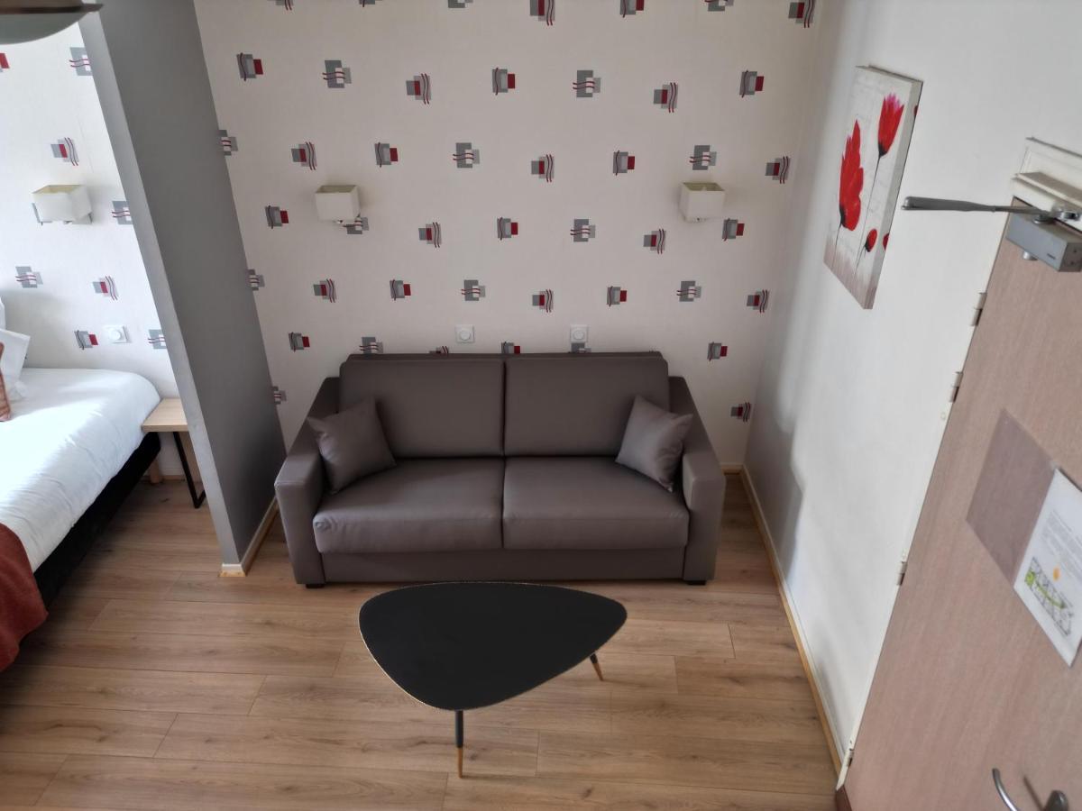 Contact Hotel Les Platanes Villeneuve Sur Lot Centre Exterior foto